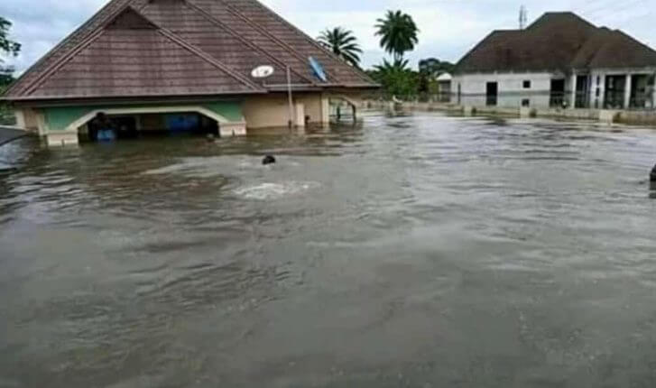 Akeredolu-shuts-schools-down-due-to-flood